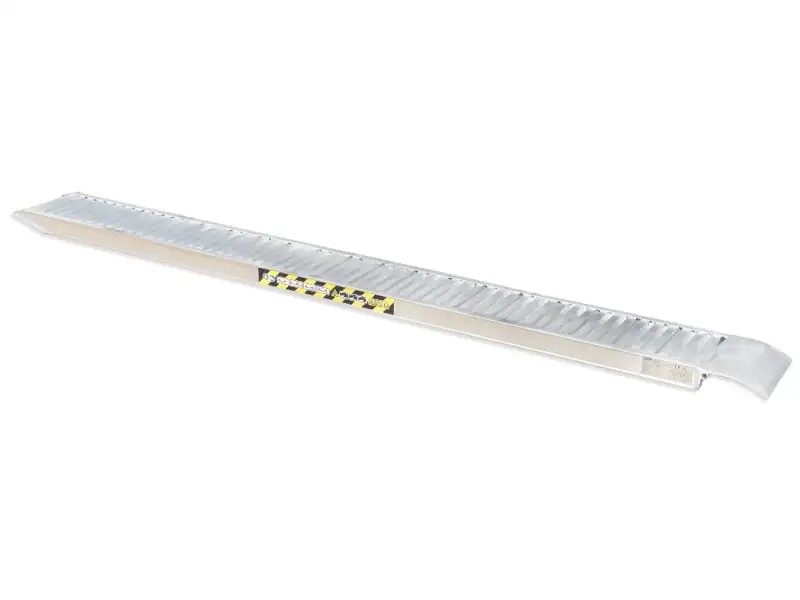 Víkendová Akce Nájezd hliníkový 3000/300 mm VAPP (2900 kg na pár)