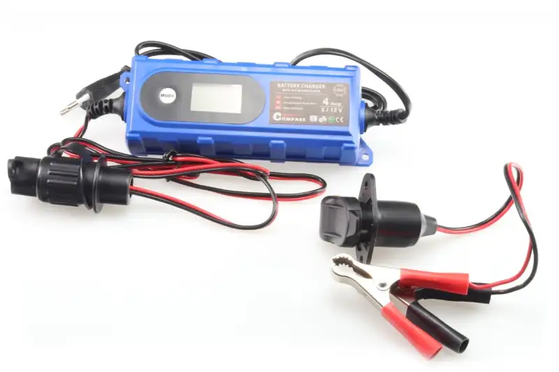 Výprodej Nabíječka víceúčelová s redukcí pro nabíjení hydraulických sklápěčů LCD displej