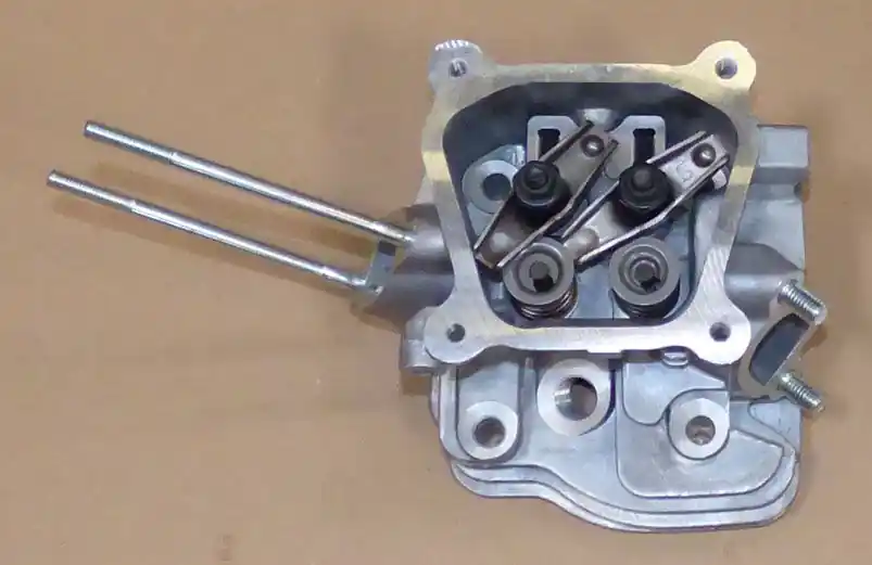 Kup Teď Hlava válce pro motor HONDA GX160, GX200