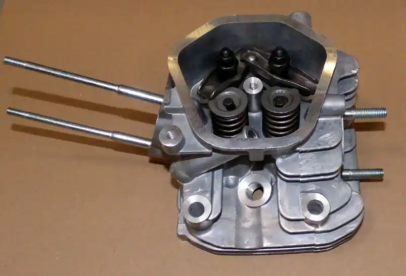 Hlava válce pro motor HONDA GX240, GX270 Ověřený